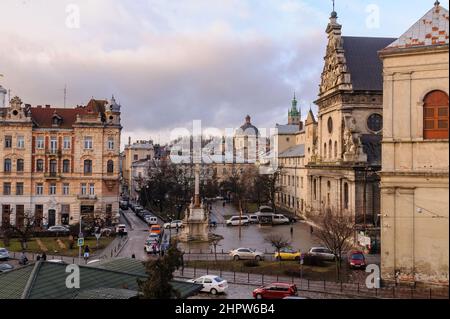 Lviv, Ukraine 23. februar 2022. Allgemeine Ansicht des Soborna Platzes in der Innenstadt. Stockfoto