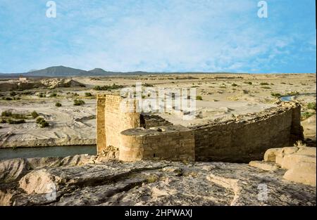 Alte historische faulen Schloss in der Wüste in der Nähe von Marib, Jemen Stockfoto