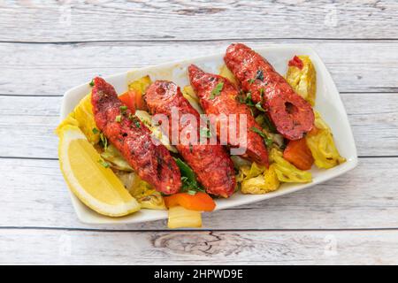 Shish Kebab ist eine beliebte Mahlzeit aus gegrillten und Spießwürfeln Fleisch. Es ist in der mediterranen Küche zu finden und ähnelt einem Gericht namens Schaschlik Stockfoto