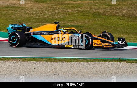 Montmelo, Spanien am 23. Februar 2022, Lando Norris 4 (GBR), McLaren MCL36 während der FORMEL-1-VORSAISON AUF DEM Circuit de Barcelona-Catalunya, Montmelo, Spanien, am 23. Februar 2022 Stockfoto