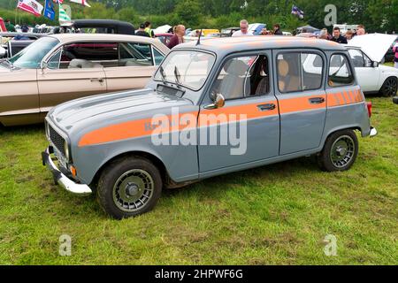 Westbury, Wiltshire, Großbritannien - 5 2021. September 1985: Renault 4 GTL 5-türiger Kombi auf der White Horse Classic and Vintage Car Show 2021 Stockfoto