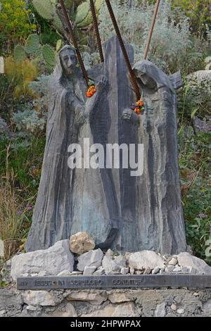 Skulpturen auf der Via crucis, Taormina, Sizilien, Italien Stockfoto