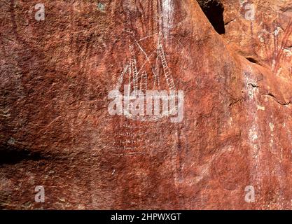 Felsmalerei der Ureinwohner eines Bootes im Nordwesten Australiens Stockfoto