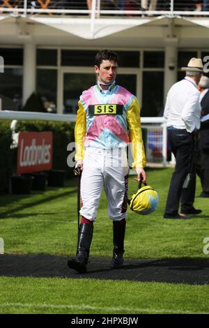 Oisin Murphy auf der Goodwood Racecourse, Chichester, West Sussex, Großbritannien. Stockfoto