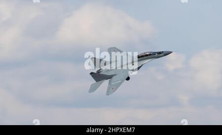 Moskau Russland 26. AUGUST 2015 modernes super manövrierbares Kampfflugzeug der russischen Luftwaffe. Mikoyan MiG-35 Fulcrum F multirole Kampfjet der russischen Luftwaffe Stockfoto