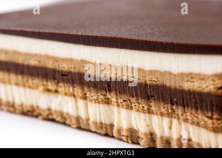 Opera Kuchen Dessert isoliert auf weißem Hintergrund Stockfoto