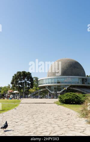 Das Galileo Galilei Planetarium befindet sich an der Kreuzung der Avenida General Sarmiento und Belisario Roldán, im Parque Tres de Febrero, in Th Stockfoto