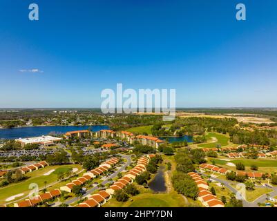 Kissimmee, FL, USA - 20. Februar 2022: Luftaufnahme des Orange Lake Resorts Stockfoto