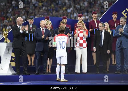 Moskau – Russland 20. August 2018, Präsident von Russland, Wladimir Putin, während der Verleihung des World Cup Champion Trophy Award an der Seite von FIFA-Präsident Giann Stockfoto