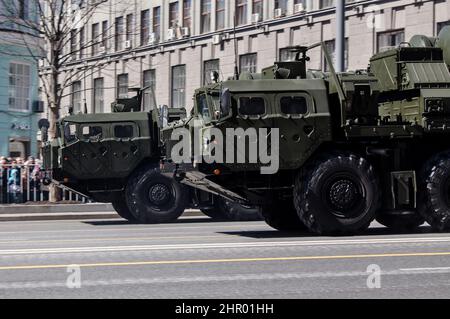 Russische SAM Trucks in Moskau während der Militärparade am Victory Day 2017. Stockfoto