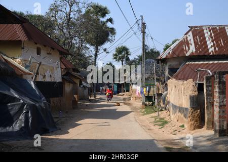 Pearson Pally. Das Santali-Stammesdorf bei Visva-Bharati. Santiniketan, Bolpur, Birbhum, Westbengalen, Indien. Stockfoto