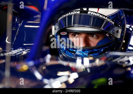 Barcelona, Spanien. 24th. Februar 2022. #6 Nichola Latifi (CAN, Williams Racing), F1 Pre-Season Testing auf dem Circuit de Barcelona-Catalunya am 24. Februar 2022 in Barcelona, Spanien. (Foto von HIGH TWO) Quelle: dpa/Alamy Live News Stockfoto