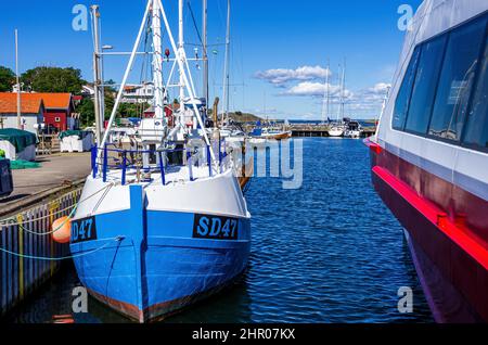 Cutter SD47 im Hafen von Ekenäs auf der Südkoster-Insel bei Strömstad, Bohuslän, Västra Götalands län, Schweden. Stockfoto