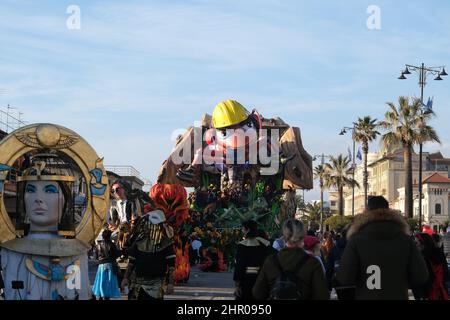 Fotos der Parade schwebt für den Karneval von viareggio, im Norden der toskana, in Italien. Stockfoto