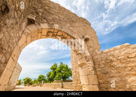 Landtor in die Stadt Nin in der Gespanschaft Zadar in Kroatien, Europa. Stockfoto