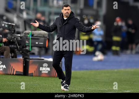 Roma, Italien. 24th. Februar 2022. Sergio Conceicao Cheftrainer des FC Porto während des Europa League Knock-Out Play-off-Fußballspiels der SS Lazio und des FC Porto im Olimpico-Stadion in Rom (Italien), 24th. Februar 2021. Foto Antonietta Baldassarre/Insidefoto Kredit: Insidefoto srl/Alamy Live News Stockfoto