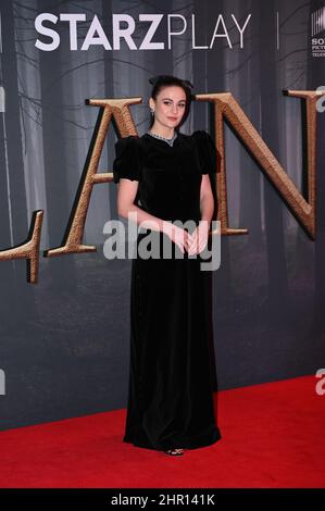 Sophie Skelton verbarcht bei der „Outlander“-Staffel sechs Premiere-Kostüme im Royal Stockfoto