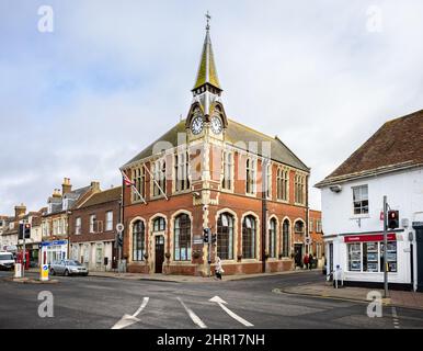 Wareham Town Museum und Geschäfte in der North Street in Wareham, Dorset, Großbritannien, am 16. Februar 2022 Stockfoto