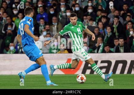 Sevilla, Sevilla, Spanien. 24th. Februar 2022. Aitor Ruibal von Real Betis in Aktion während der Playoffs der UEFA Europa League Knockout Round Leg ein Spiel zwischen Real Betis und Zenit St. Petersburg im Benito Villamarin Stadium am 24. Februar 2022 in Sevilla, Spanien. (Bild: © Jose Luis Contreras/DAX via ZUMA Press Wire) Stockfoto