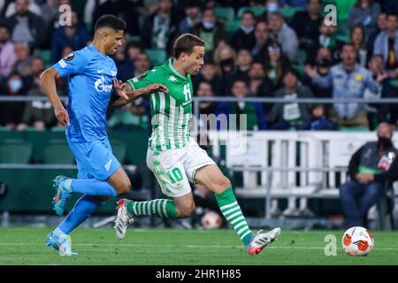 Sevilla, Sevilla, Spanien. 24th. Februar 2022. Sergio Canales von Real Betis während der Playoffs der UEFA Europa League Knockout Round Leg am 24. Februar 2022 im Benito Villamarin Stadium in Sevilla, Spanien, ein Spiel zwischen Real Betis und Zenit St. Petersburg. (Bild: © Jose Luis Contreras/DAX via ZUMA Press Wire) Stockfoto