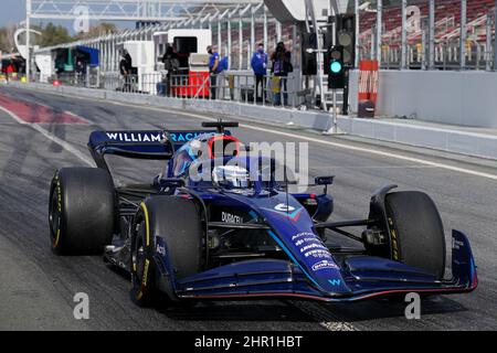 Montmelo, Spanien. 24.. Februar 2022. Circuit de Barcelona-Catalunya, Montmelo, Spanien am 24. Februar 2022 Nichola Latifi (CAN), Williams FW43B während der FORMEL-1-RENNSAISON ELEANOR HOAD Credit: Every Second Media/Alamy Live News Stockfoto