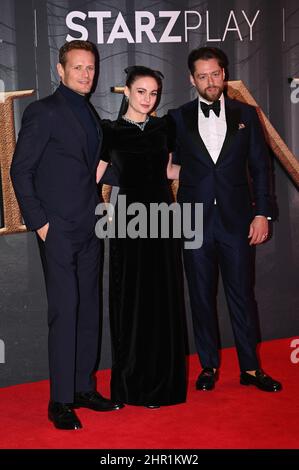 Sam Heughan, Sophie Skelton und Richard Rankin sind am 24th 2022. Februar in der Royal Albert Hall, London, Großbritannien, in der „Outlander“-Staffel sechs zu sehen. Stockfoto