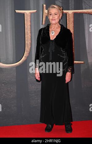 Sarah Collier erklaert bei der „Outlander“ Season Six Premiere-Kostümpremiere in der Royal Albert Hall, London, Großbritannien, am 24th 2022. Februar. Stockfoto