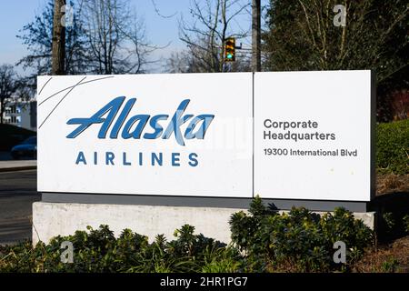 SeaTac, WA, USA - 23. Februar 2022; Unterzeichnung der Unternehmenszentrale von Alaska Airlines in SeaTac in der Nähe von Seattle Stockfoto