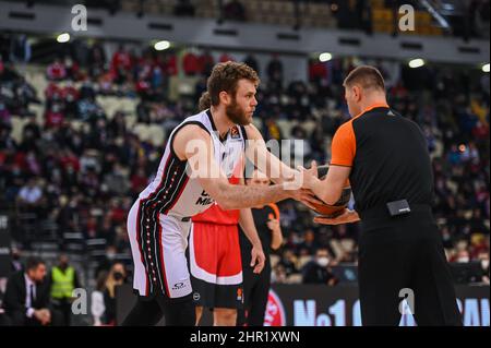 ATHEN, GRIECHENLAND - 24. FEBRUAR: NICOLO MELLI, #9 der AX Armani Exchange Mailand im Einsatz während des 27 regulären Saisonkampfs der Turkish Airlines EuroLeague am 24. Februar 2022 im Peace and Friendship Stadium zwischen Olympiacos Piräus und AX Armani Exchange Mailand. Quelle: Stefanos Kyriazis/Alamy Live News Stockfoto