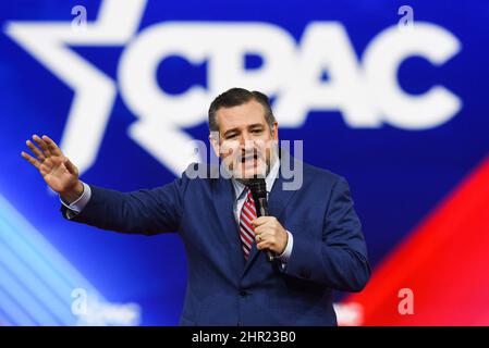 Orlando, Usa. 24.. Februar 2022. Der texanische Senator Ted Cruz spricht am ersten Tag der Conservative Political Action Conference (CPAC) 2022 in Orlando vor den Teilnehmern. Der ehemalige US-Präsident Donald Trump soll bei der viertägigen Versammlung der Konservativen sprechen. Kredit: SOPA Images Limited/Alamy Live Nachrichten Stockfoto