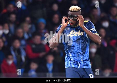 Neapel, Italien. 24.. Februar 2022. Napoli's Forward Victor Osimhen während SSC Napoli vs FC Barcellona, Fußball Europa League Spiel in Neapel, Italien, Februar 24 2022 Quelle: Independent Photo Agency/Alamy Live News Stockfoto