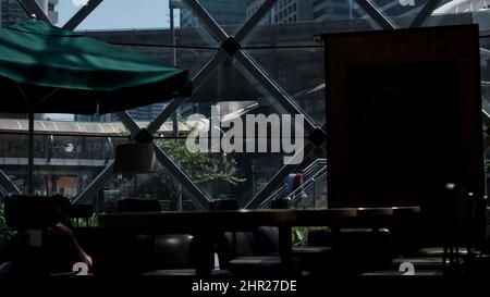 In der Sathorn Square Lobby Chong Nonsi North Sathon Road, Silom, Bang Rak, Bangkok Thailand Financial und Central Business Districts Stockfoto