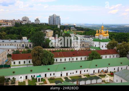 Ukraine, Kiew-Stadt, Blick vom Glockenturm auf den Klosterkomplex des Kiewer Höhlenklosters, Himmelfahrtskloster der Heiligen Maria, Petscherskaya Lawra Stockfoto
