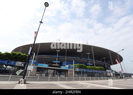 Aktenfoto vom 08-06-2016 des Stade De France. Das Finale der Champions League 2021-22, das am Samstag, dem 28. Mai, stattfinden wird, wird von St. Petersburg ins Stade de France nach Paris verlegt, teilte die UEFA mit. Ausgabedatum: Freitag, 25. Februar 2022. Stockfoto