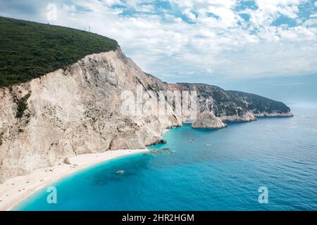 Schöner Blick auf den Strand von Porto Katsiki Stockfoto