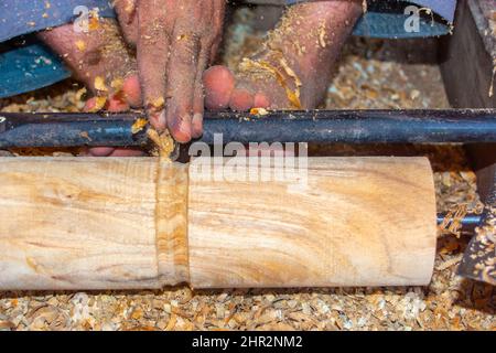 Antike Wildcrafting Arbeit im Dorf Stockfoto