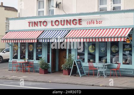 Entlang der Gloucester Rd Bristol UK The Tinto Lounge Cafe Bar Horfield Stockfoto