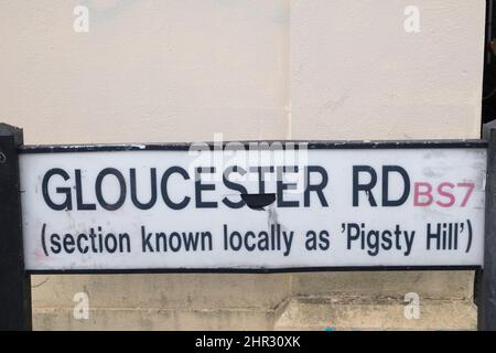 Entlang der Gloucester Rd Bristol UK Pigsty Hill Schild auf der gloucester Rd Stockfoto