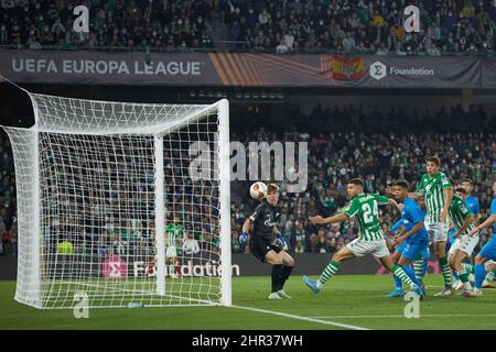 Sevilla, Spanien. 24.. Februar 2022. Aitor Ruibal von Real Betis in Aktion während der UEFA Europa League, Play-off, 2.-Bein-Fußballspiel zwischen Real Betis und Zenit am 24. Februar 2022 im Stadion Ramon Sanchez-Pizjuan in Sevilla, Spanien - Foto: Joaquin Corchero/DPPI/LiveMedia Kredit: Unabhängige Fotoagentur/Alamy Live News Stockfoto