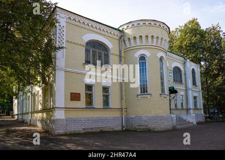 KASHIRA, RUSSLAND - 18. SEPTEMBER 2021: Das Gebäude des Kashira Museum of Local Lore. Region Moskau, Russland Stockfoto