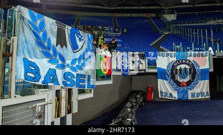 Rom, Italien. 24.. Februar 2022. Porto-Fans beim Fußball-Europa-League-Spiel im Stadio Olimpico, Lazio gegen Porto am 24. Februar 2022 in Rom, Italien. (Foto: AllShotLive/Sipa USA) Quelle: SIPA USA/Alamy Live News Stockfoto