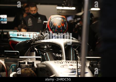 Barcelona, Spanien. 25.. Februar 2022. RUSSELL George (gbr), Mercedes AMG F1 Team W13, Portrait während der Vorsaison-Rennserie vor der FIA Formel-1-Weltmeisterschaft 2022, auf dem Circuit de Barcelona-Catalunya, vom 23. Bis 25. Februar 2022 in Montmelo, bei Barcelona, Spanien - Foto DPPI Credit: DPPI Media/Alamy Live News Stockfoto