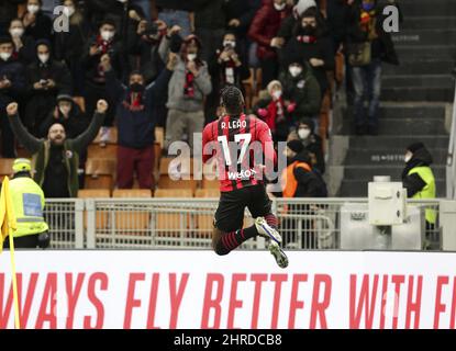 MAILAND ITALIEN- Februar 25 Stadio G Meazza Rafael Leao feiert sein Tor während des Serie A-Spiels zwischen AC Mailand und Udinese im Stadio G. Meazza Stockfoto