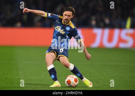 Neapel, Italien. 24.. Februar 2022. (2/24/2022) Mário Rui (SSC Napoli) in Aktion während des Spiels der UEFA Europa League zwischen SSC Napoli und FC Barcellona im Stadio Diego Armando Maradona in Neapel, Italien. Endergebnis: 2-4 (Foto von Agostino Gemito/Pacific Press/Sipa USA) Quelle: SIPA USA/Alamy Live News Stockfoto