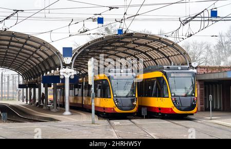 S-Bahnen in Karlsruhe, Deutschland Stockfoto