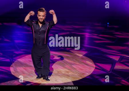 Köln, Deutschland. 25.. Februar 2022. Mathias Mester, Athlet, tanzt in der RTL-Tanzshow „Let's Dance“ im Coloneum. Quelle: Rolf Vennenbernd/dpa/Alamy Live News Stockfoto