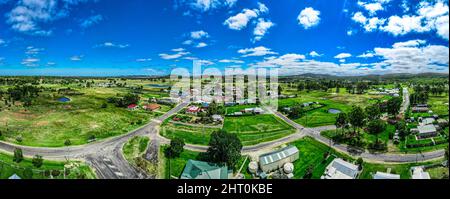 Schöner Panoramablick auf die ländliche Landschaft der Stadt Emmaville, NSW, Australien Stockfoto
