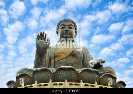 Der große Buddha in der Nähe des Klosters Po Lin in Hongkong Stockfoto