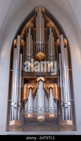 Große Pfeifenorgel des deutschen Orgelbauers Johannes Klais aus Bonn, Kirche Hallgrímskirkja, Reykjavik, Island Stockfoto