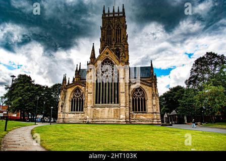 Schöne Aufnahme der Minster Church of St. George in Doncaster Stockfoto